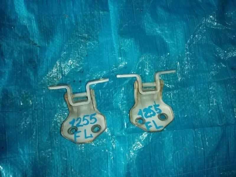 петли двери MAZDA CAPELLA GWER -