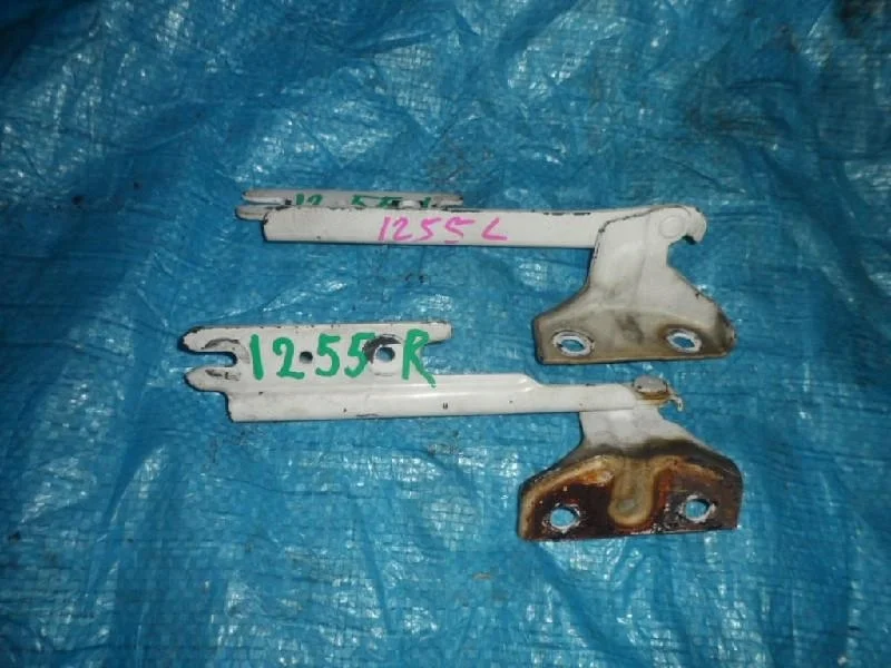 крепление капота MAZDA CAPELLA GWER -