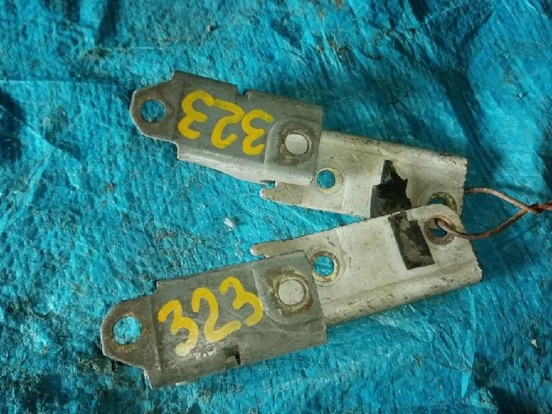 крепление капота MITSUBISHI CHARIOT GRANDIS N84W 4G64