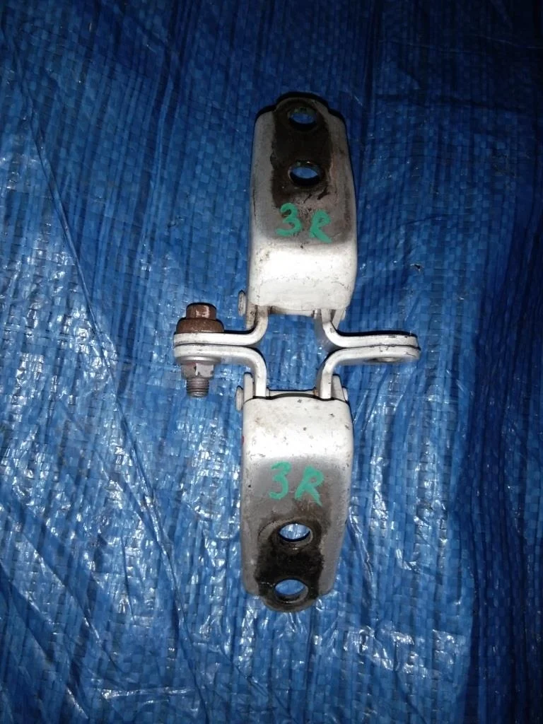 петли двери HONDA CRV RD7 K24A