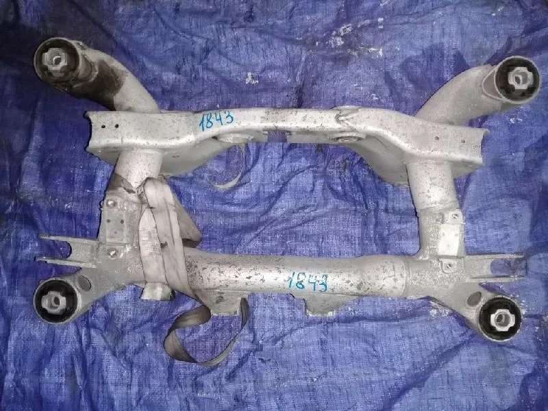 балка поперечная BMW 7-Series E65 -