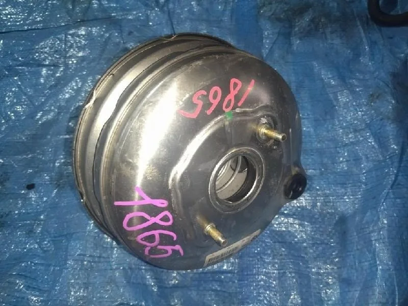 вакуумный усилитель тормозов BMW 5-Series E60 -