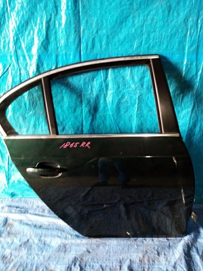 дверь BMW 5-Series E60 -