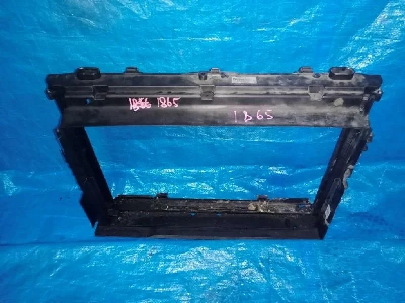 крепление радиатора BMW 5-Series E60 N52B25