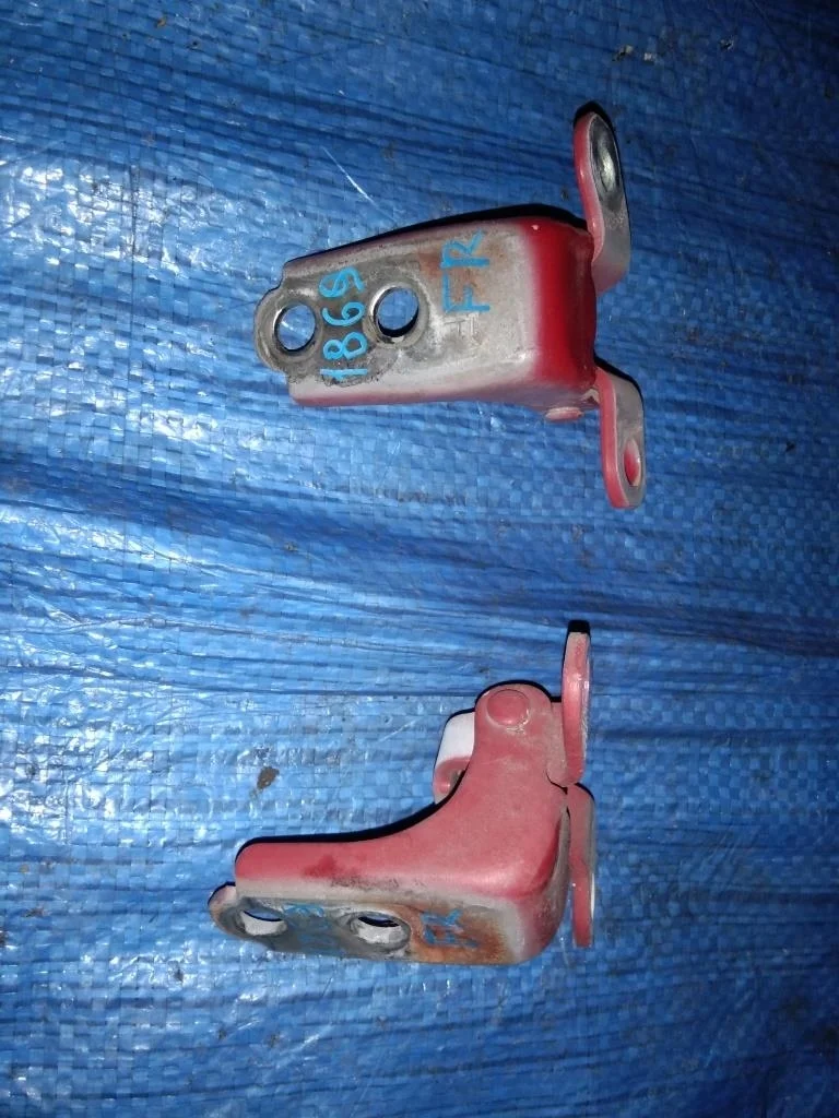 петли двери HONDA STREAM RN1 D17A