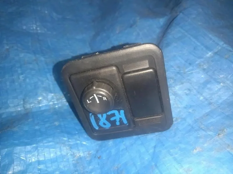 блок управления зеркалами NISSAN SUNNY FB15 QG15DE