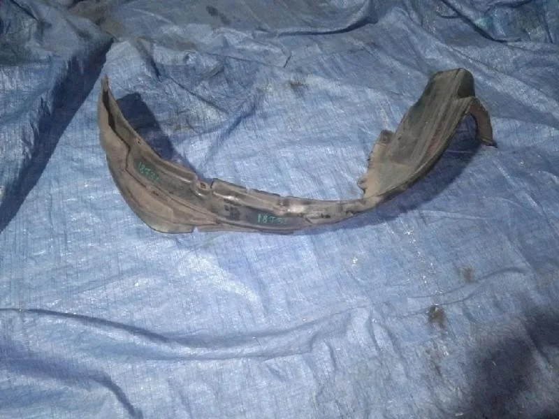 подкрылок HONDA CRV RD5 -