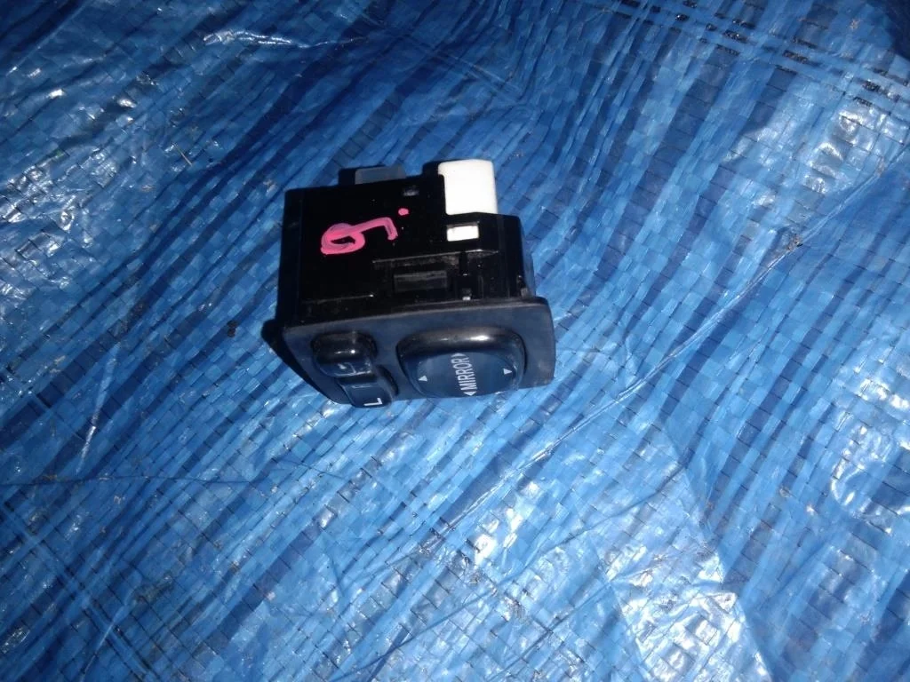 блок управления зеркалами TOYOTA CAMRY ACV30 -