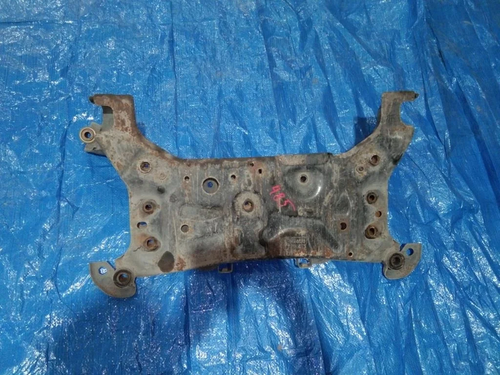 балка под двс FORD FOCUS CB8 IQDB