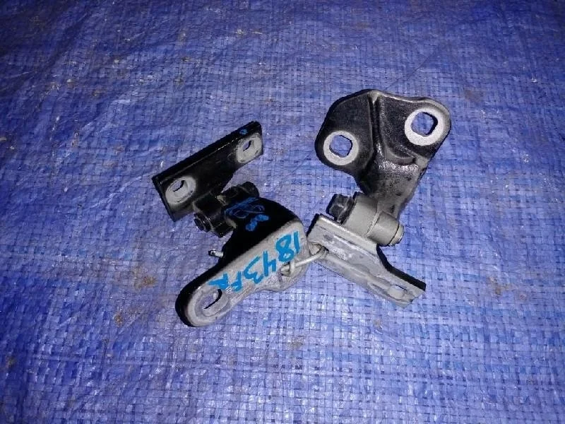 петли двери BMW 7-Series E65 -