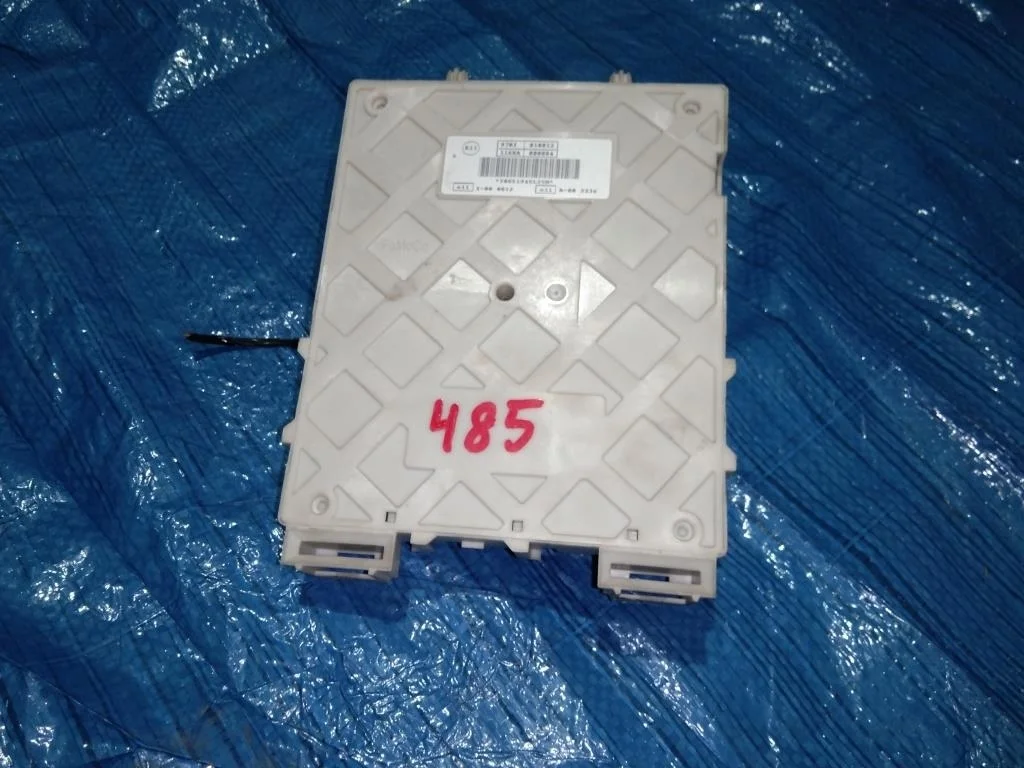 блок предохранителей FORD FOCUS CB8 IQDB - 2227208