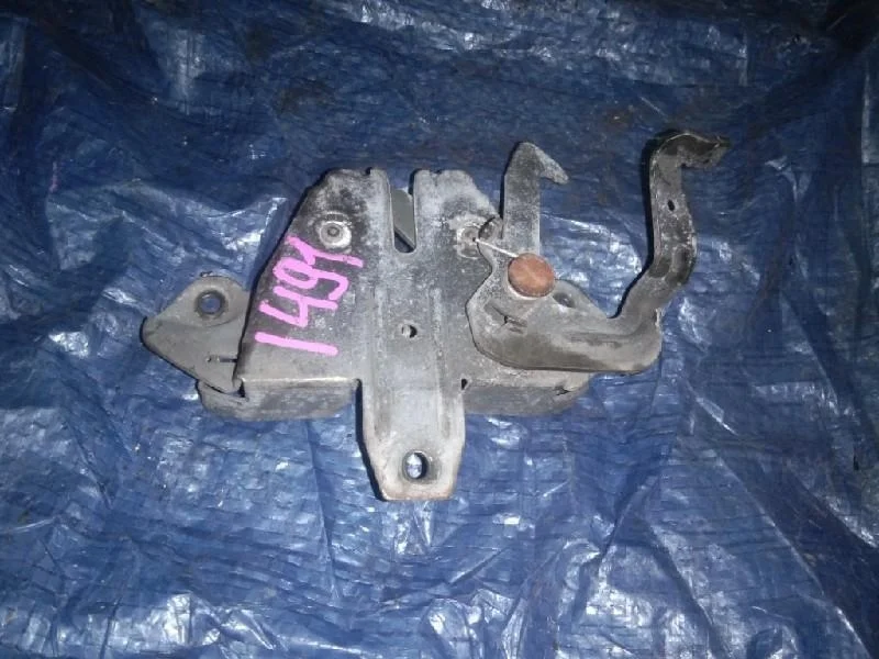 замок капота MITSUBISHI DIAMANTE F31A -