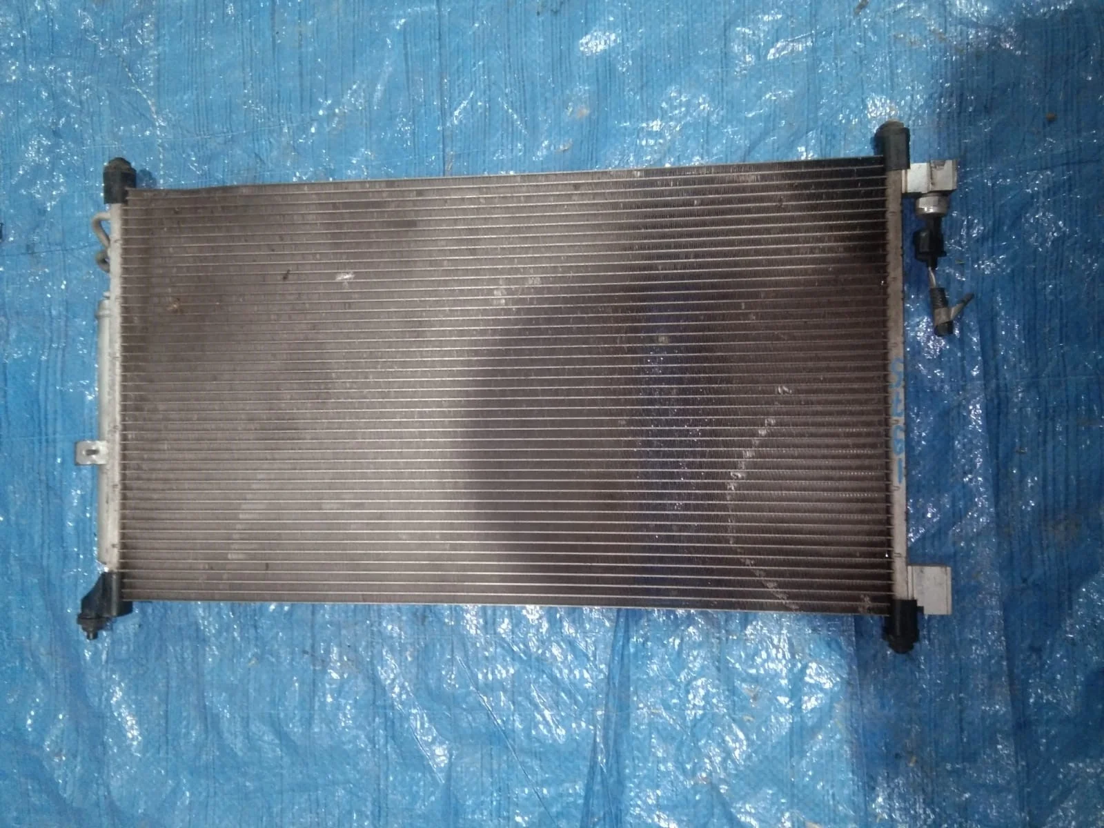 радиатор кондиционера NISSAN TIIDA C11 HR15DE