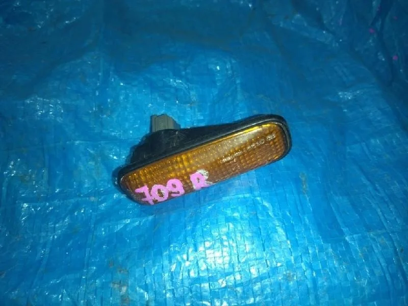 повторитель в крыло HONDA CRV RD1 -