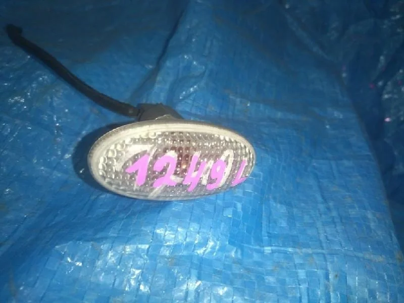 повторитель в крыло TOYOTA HARRIER GSU31W -