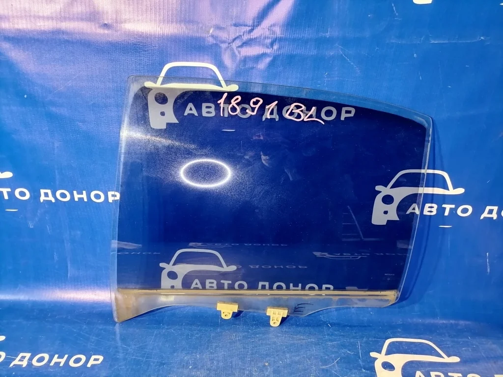 стекло NISSAN CEFIRO A32 -
