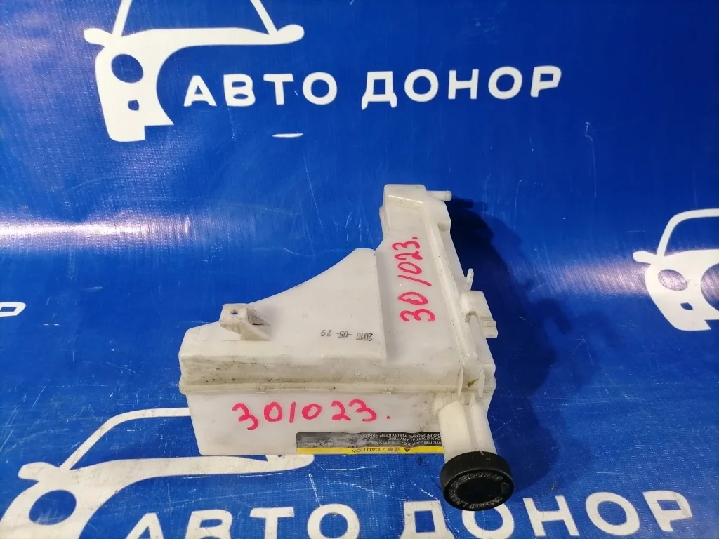 бачок расширительный NISSAN JUKE YF15 HR15DE - 217101FA0A