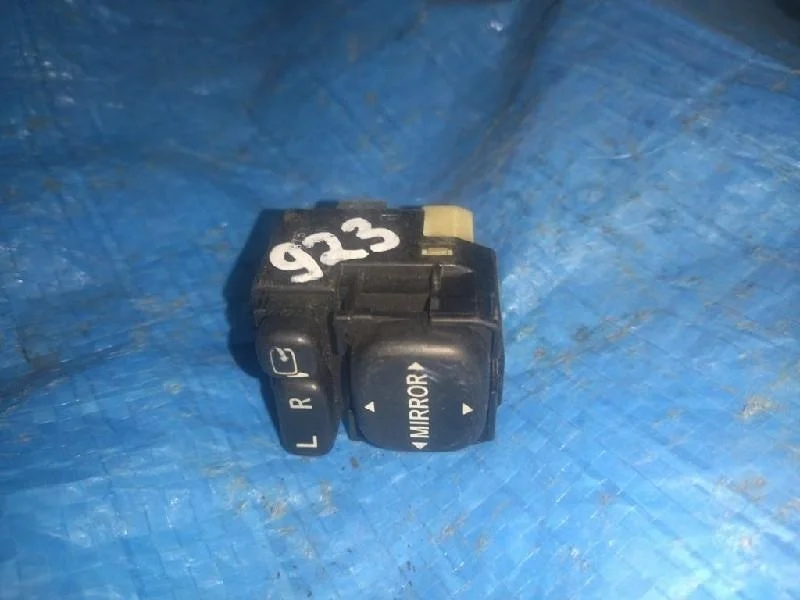 блок управления зеркалами TOYOTA WILL VS ZZE127 -