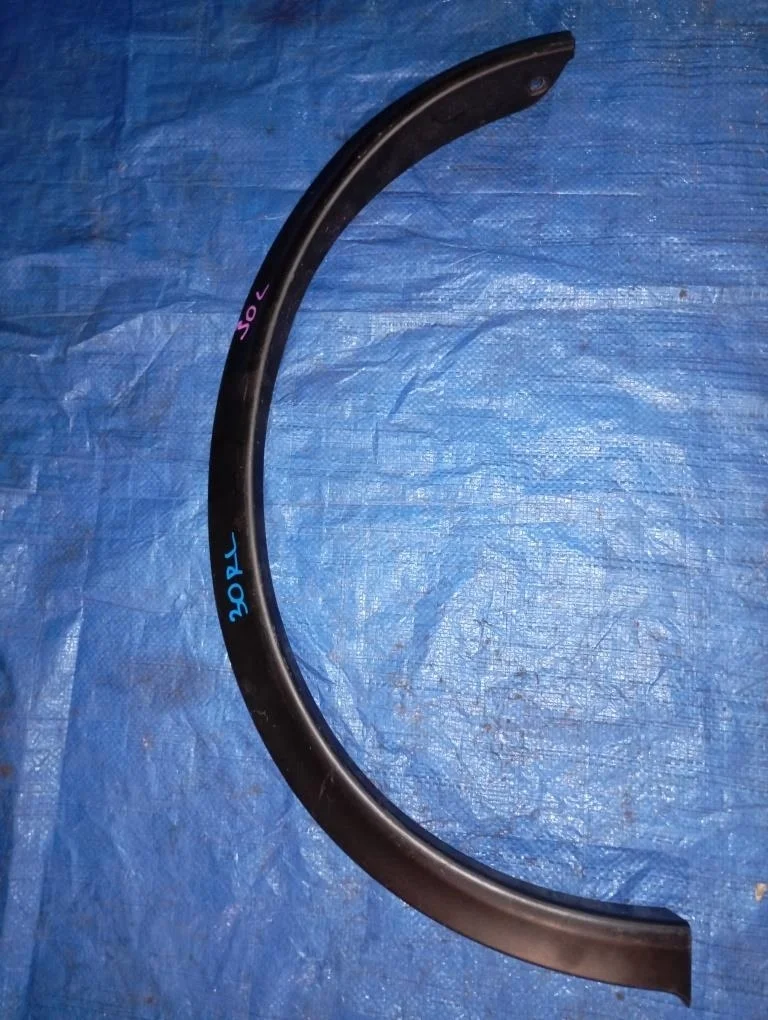 расширитель крыла NISSAN JUKE YF15 HR15DE R 788611KA0A