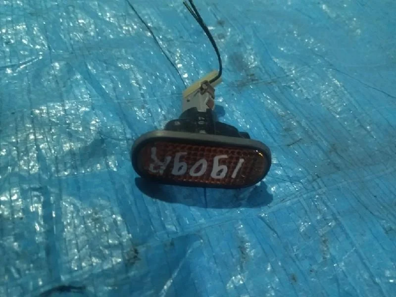 повторитель в крыло HONDA ODYSSEY RA6 -