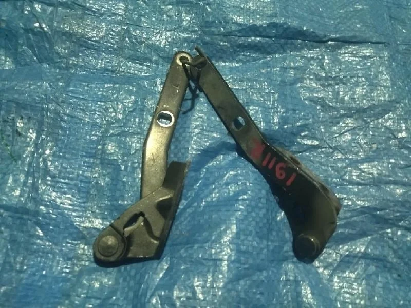 крепление капота LAND ROVER FREELANDER L314 -