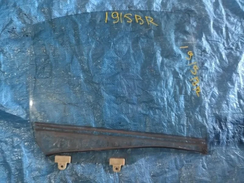 стекло NISSAN BLUEBIRD SYLPHY TG10 -