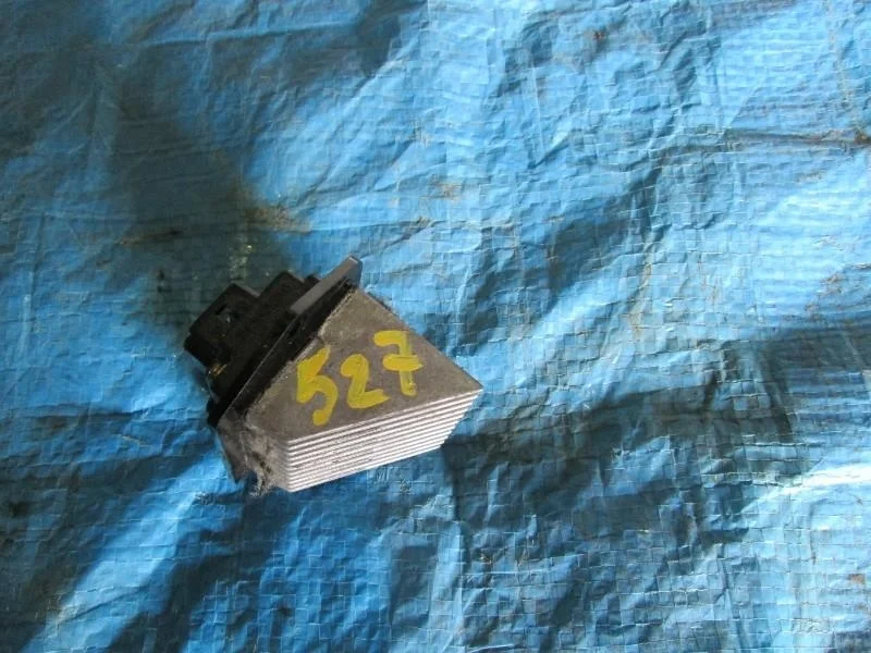 резистор отопителя MAZDA PREMACY CP8W - - GE4V61B15