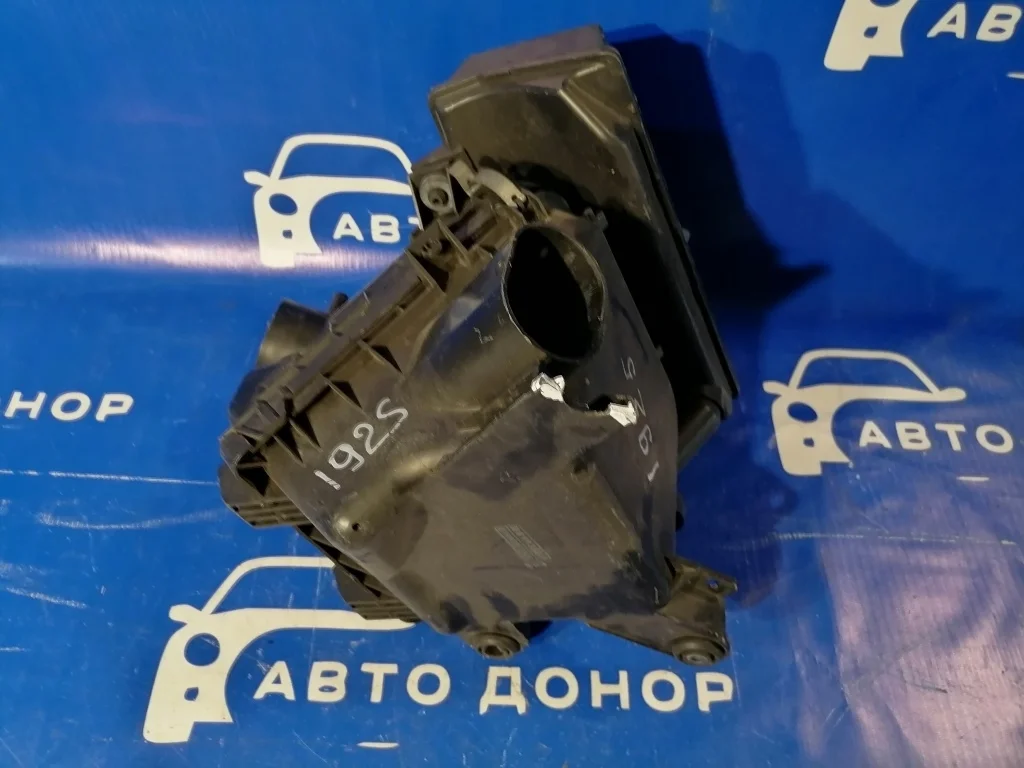 корпус воздушного фильтра MITSUBISHI GRANDIS NA4W 4G69