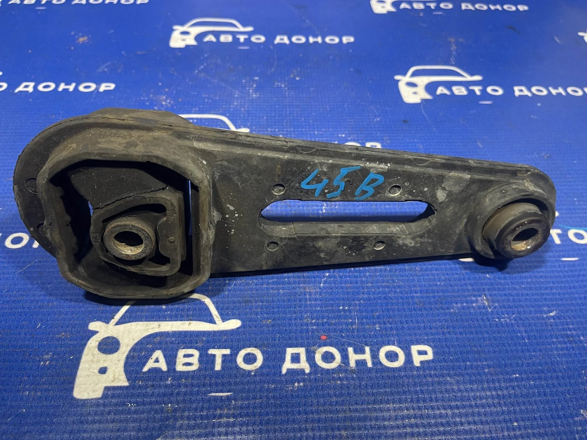 подушка двигателя NISSAN SERENA NC25 MR20DE