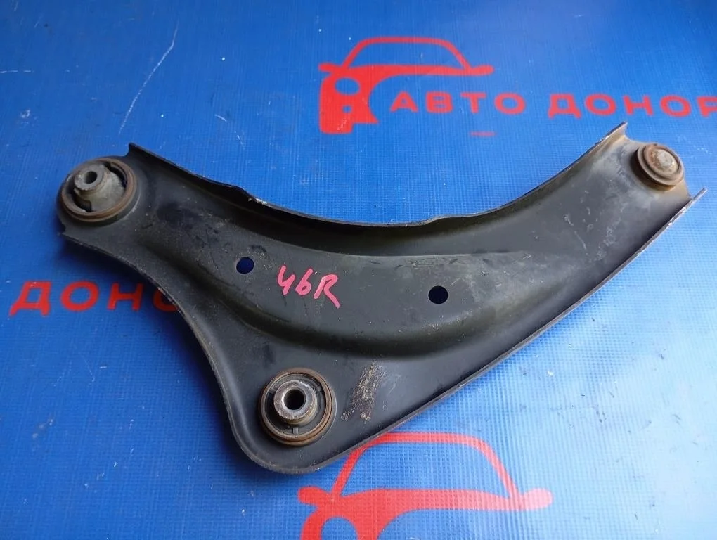 рычаг NISSAN LEAF AZE0 EM57