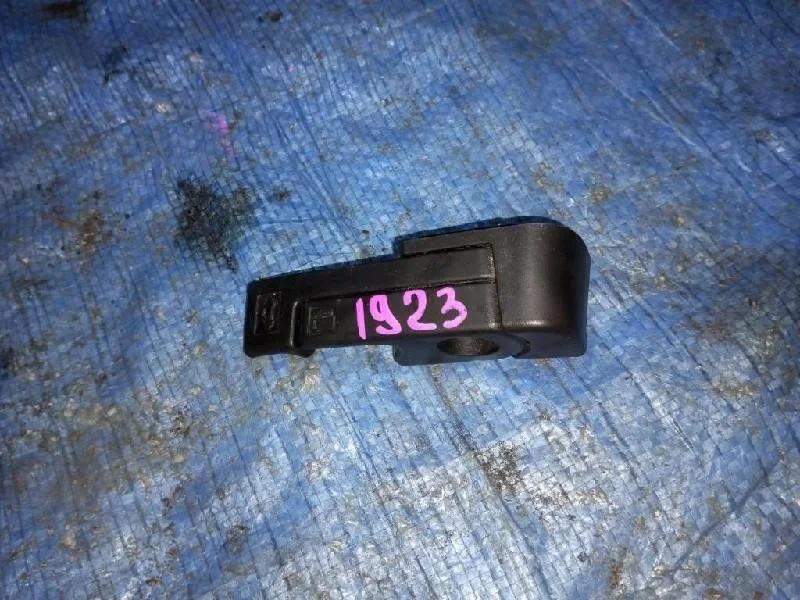 ручка открывания бензобака MITSUBISHI GALANT FORTIS CY4A 4B11 - 5930A004