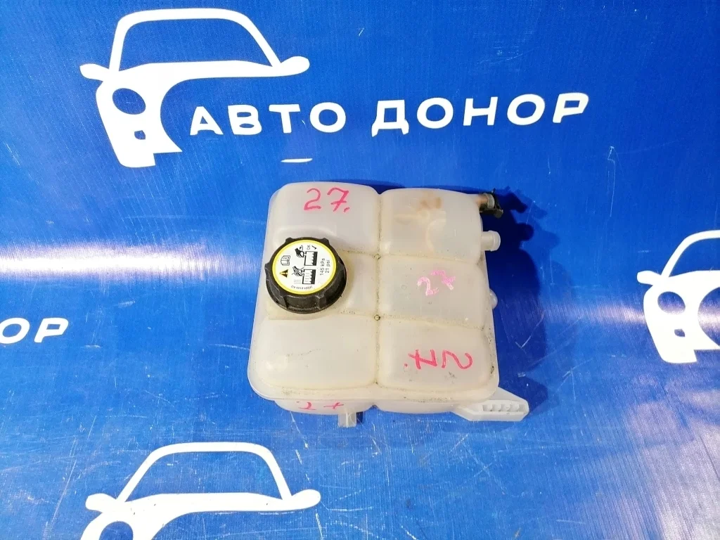 бачок расширительный FORD FOCUS CB8 MGDA