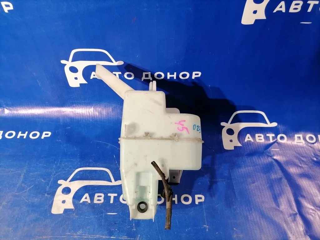 бачок омывателя NISSAN SERENA NC25 MR20DE
