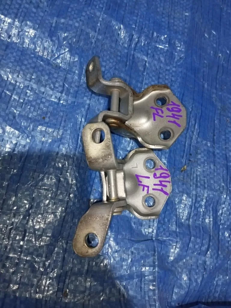 петли двери MAZDA PREMACY CP8W FS