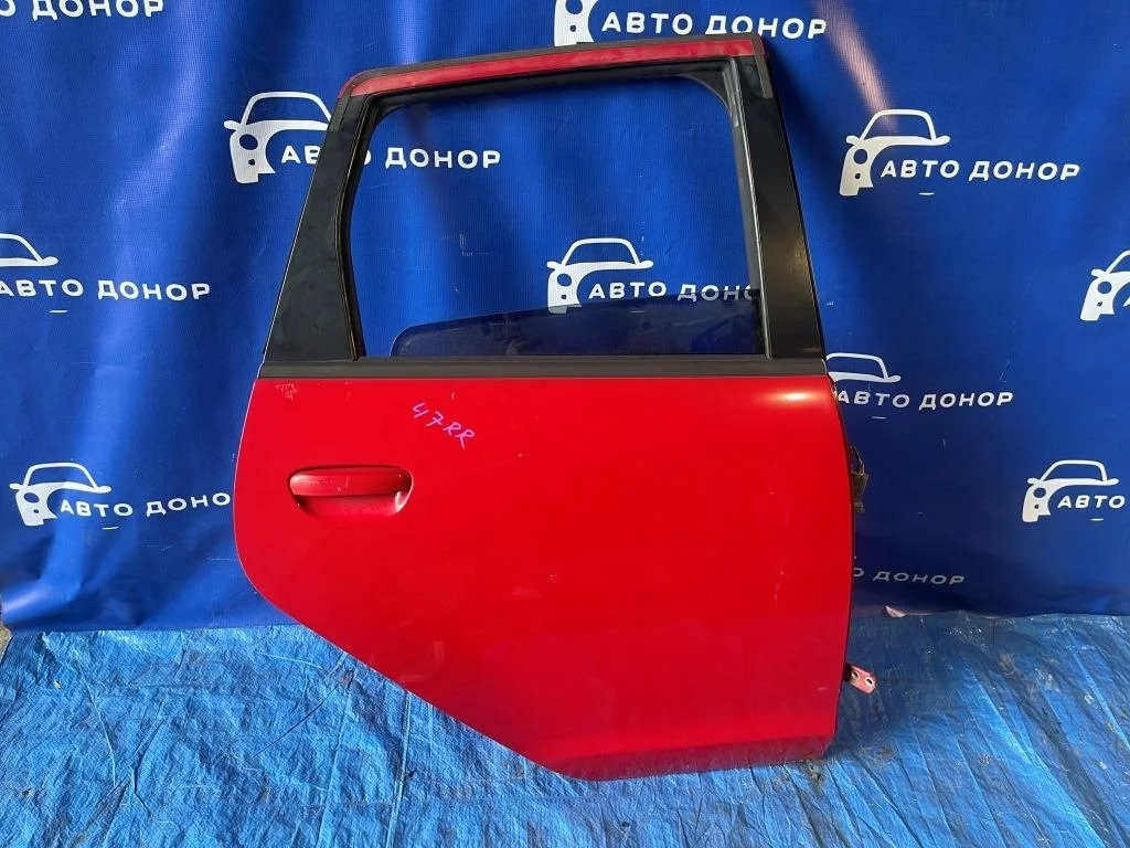 дверь MITSUBISHI COLT Z27A 4G15