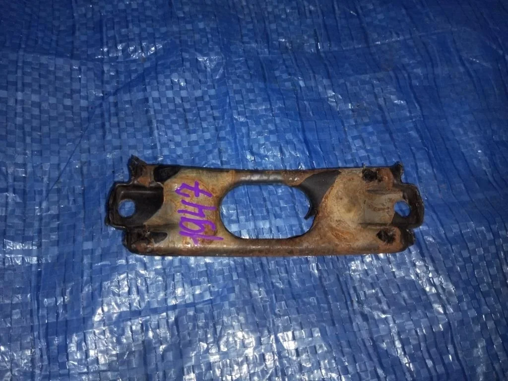 крепление аккумулятора HONDA CRV RD1 -