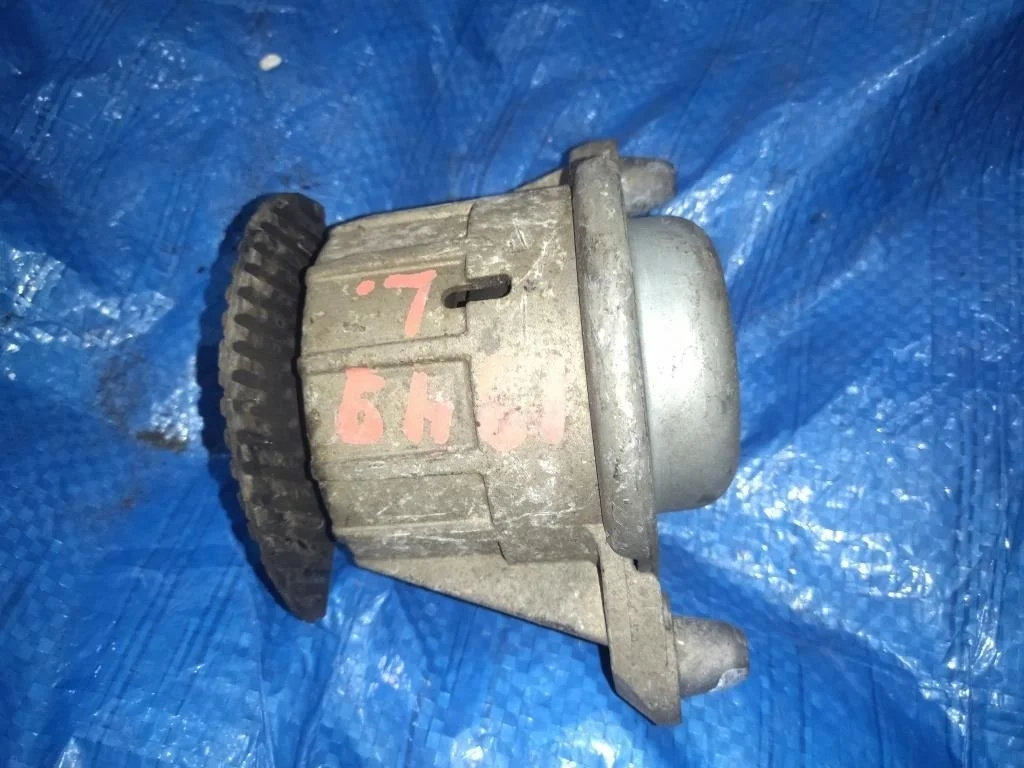 подушка двигателя MERCEDES-BENZ C-Class W204.041 M271KE18ML