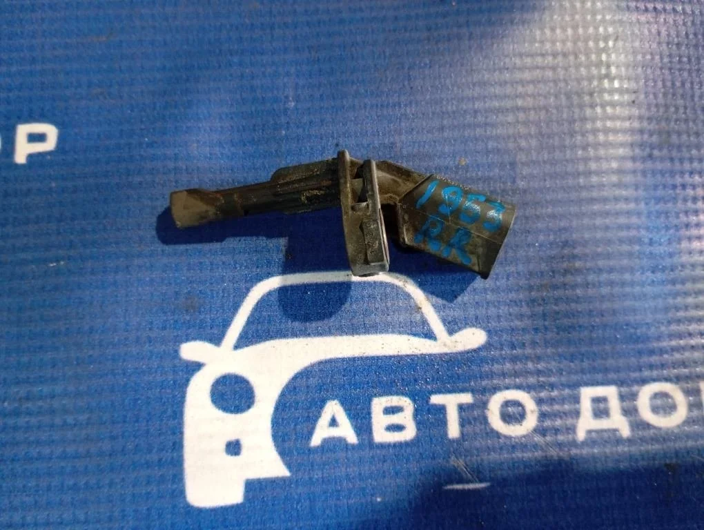 датчик abs VOLKSWAGEN TOURAN 1T1 AXW, BLR, BLX, BVY
