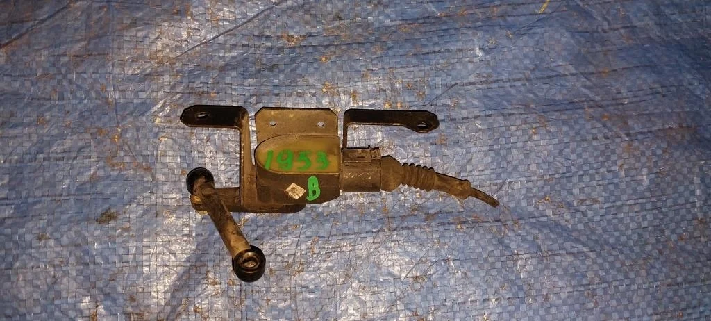 датчик положения кузова VOLKSWAGEN TOURAN 1T1 AXW, BLR, BLX, BVY