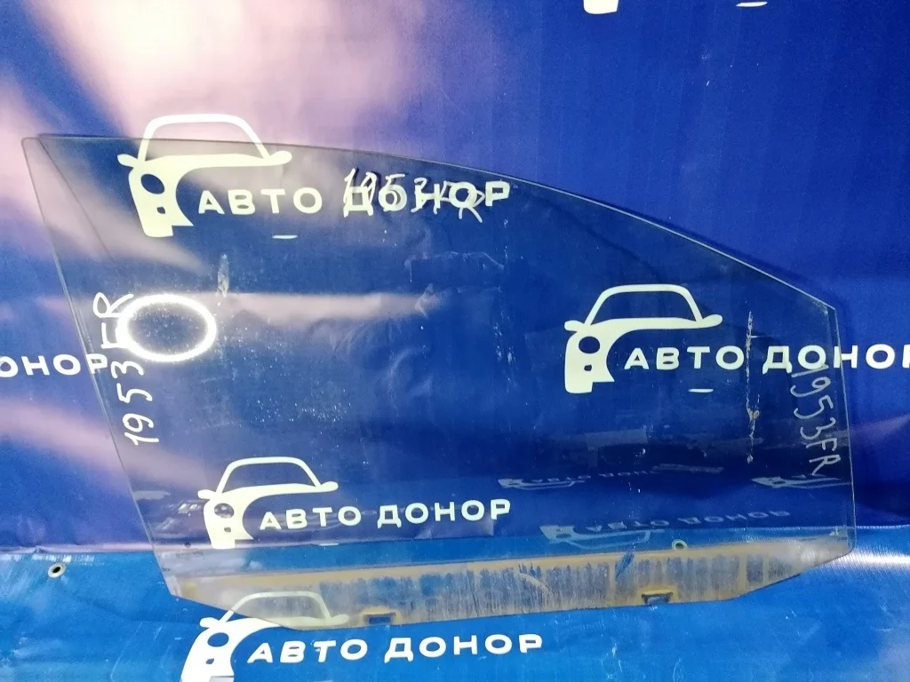 стекло VOLKSWAGEN TOURAN 1T1 -