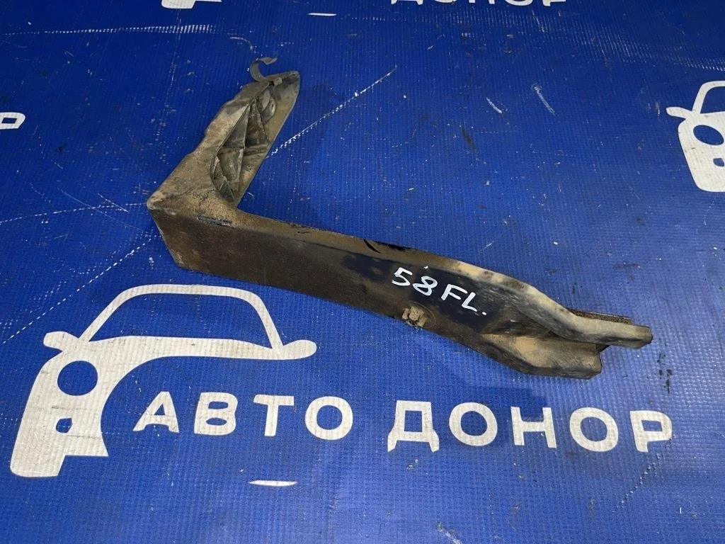 крепление бампера AUDI A4 8E5 -