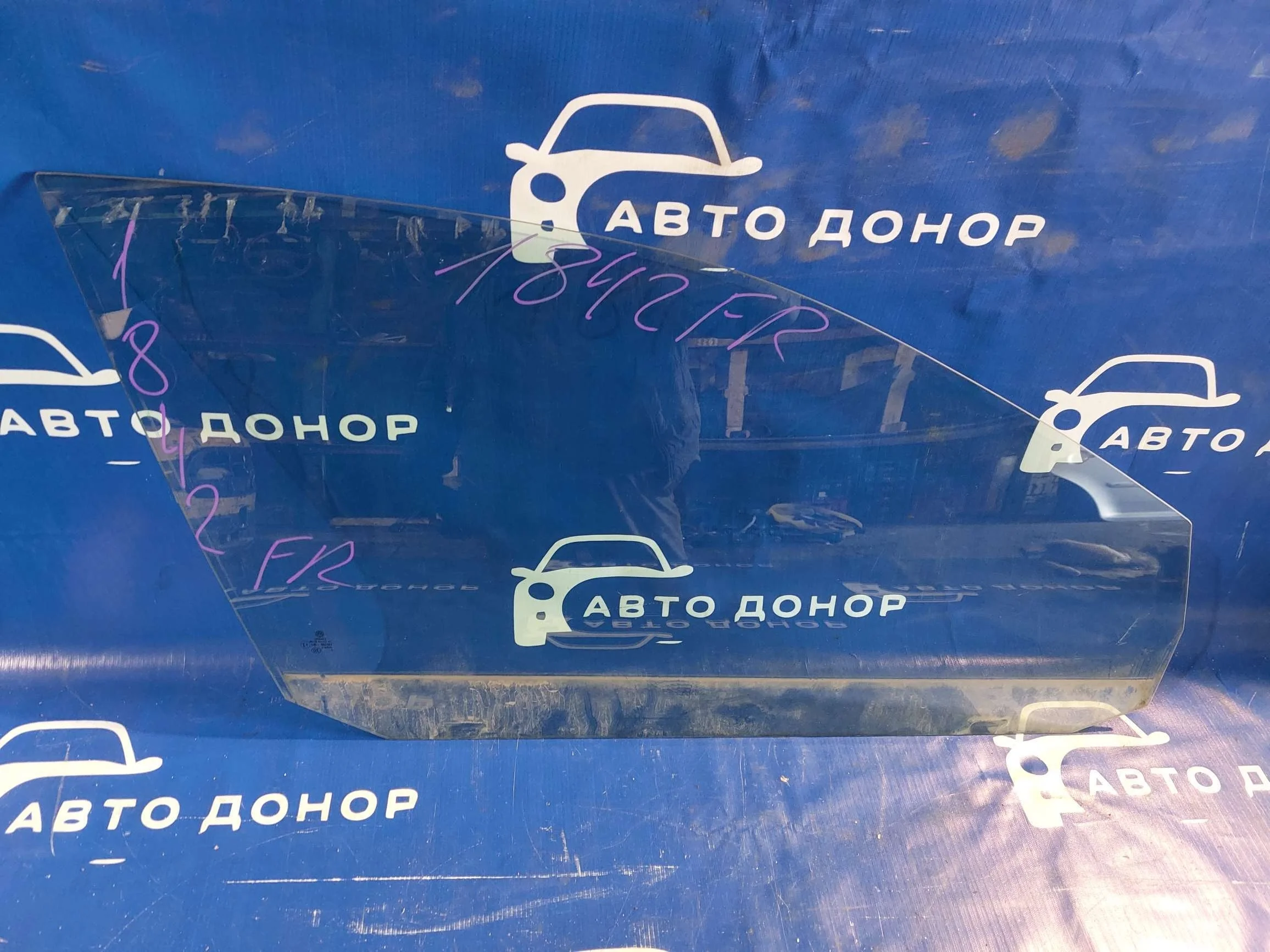 стекло VOLKSWAGEN JETTA 1K2 -