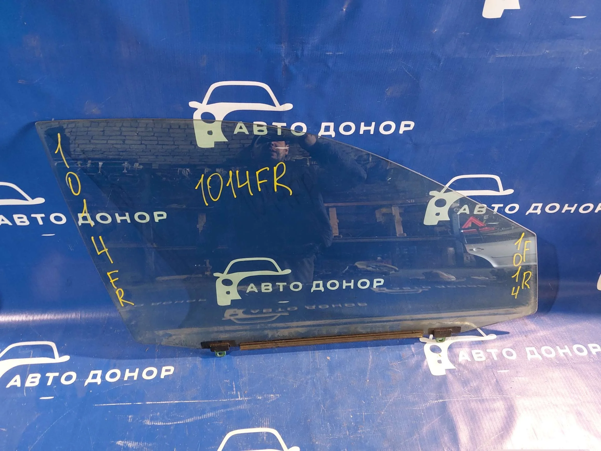 стекло TOYOTA HARRIER MCU35W -