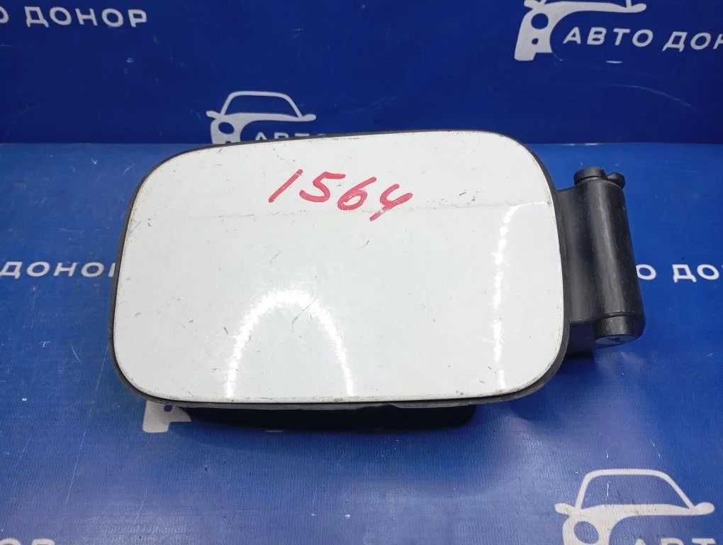 лючок BMW X3 E83 -