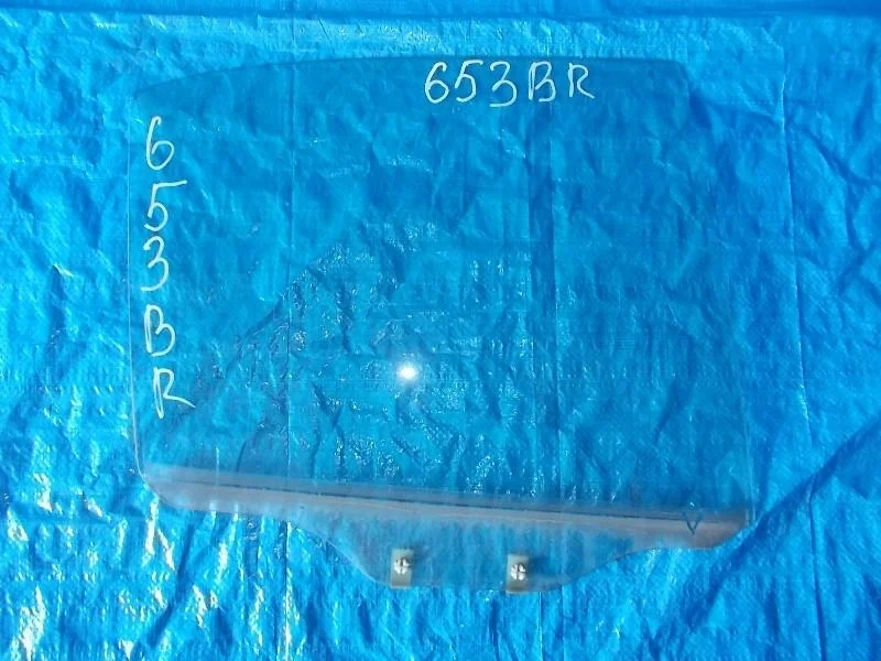 стекло MITSUBISHI GALANT EA7A -