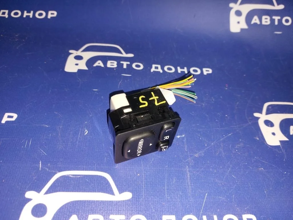 блок управления зеркалами TOYOTA AURIS NZE151 1NZFE
