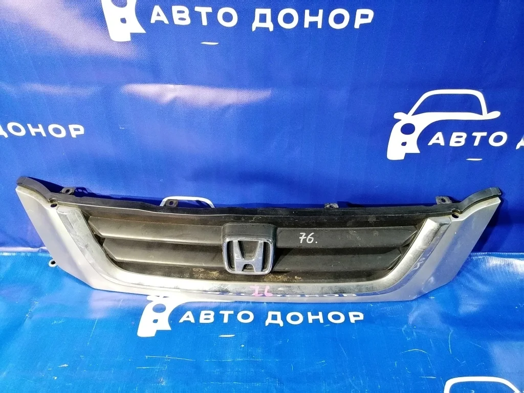 решетка радиатора HONDA CRV RD1 -