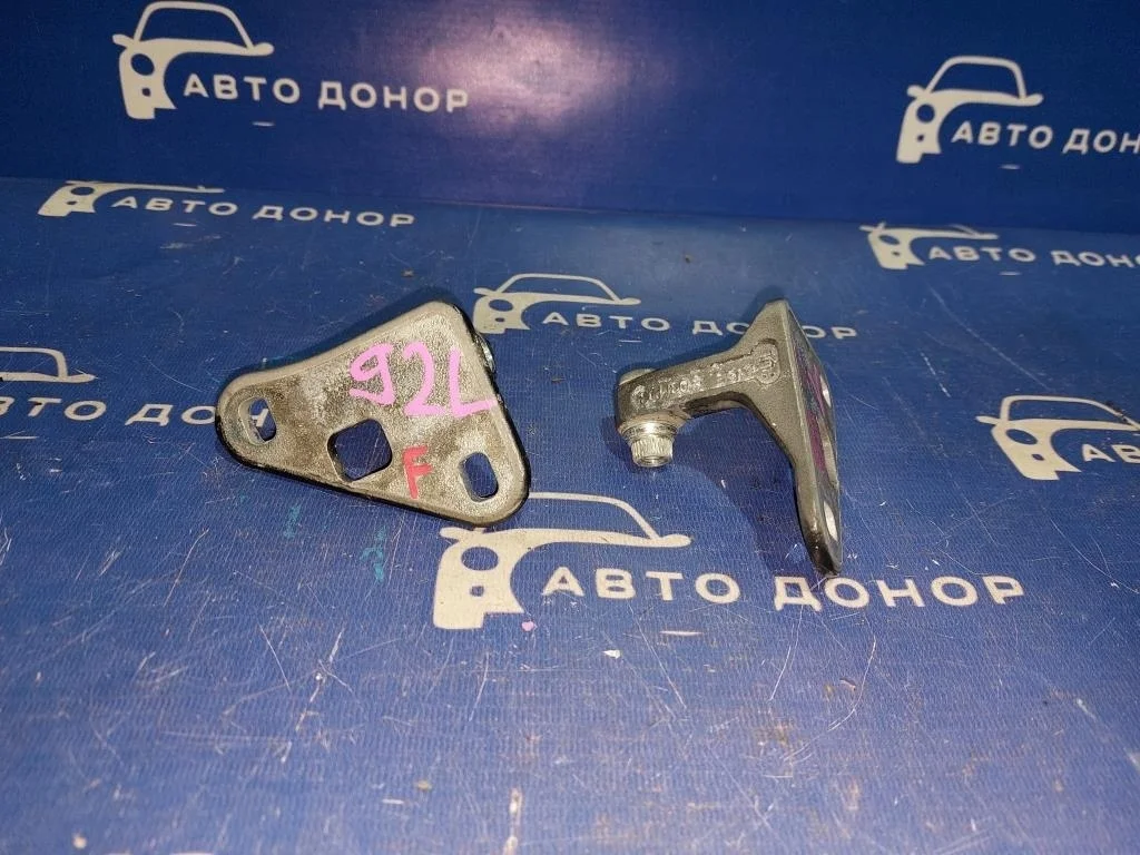 петли двери MERCEDES-BENZ E-Class W211 M211E32