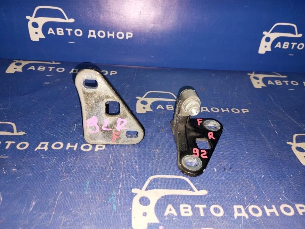 петли двери MERCEDES-BENZ E-Class W211 M211E32