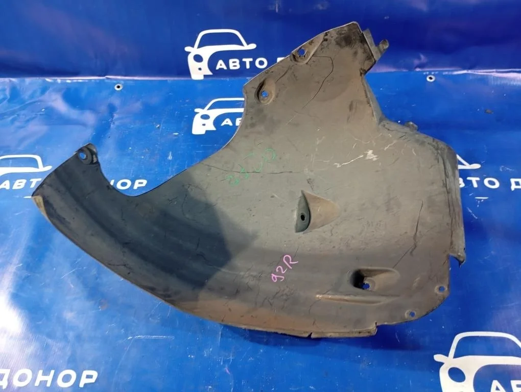 подкрылок MERCEDES-BENZ E-Class W211 M211E32